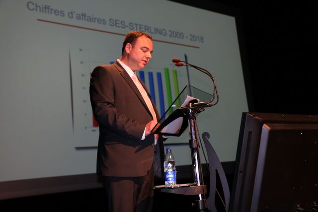 Daniel Rollier presenting the SES-STERLING group's sales figures